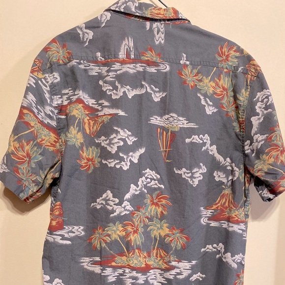 QUICKSILVER Short Sleeve Hawaiian Button Up - Picture 3 of 3